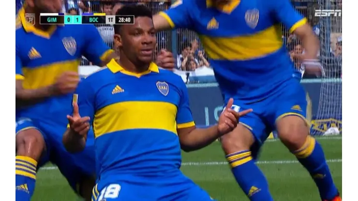 VIDEO | A lo Roberto Carlos: Fabra convirtió un golazo para el 1-0 de Boca