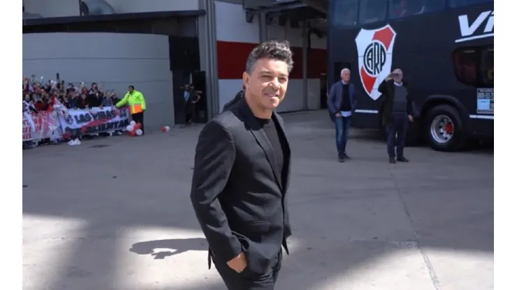 El emotivo banderazo de los hinchas de River para despedir a Marcelo Gallardo