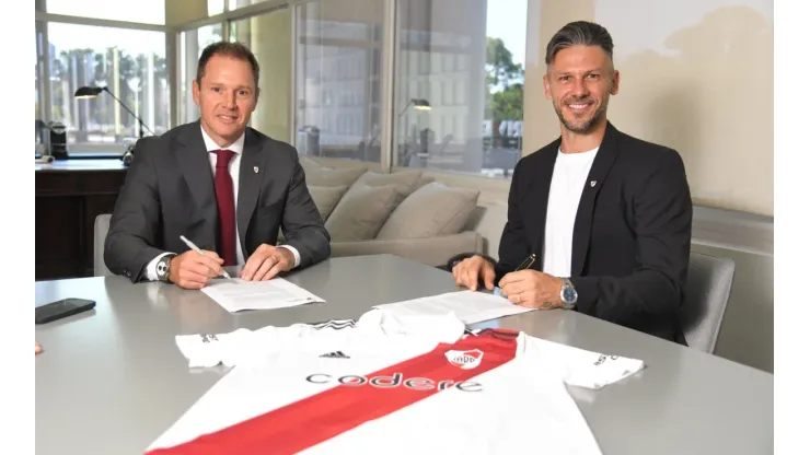 Con un cambio de último momento, Martín Demichelis firmó su contrato con River