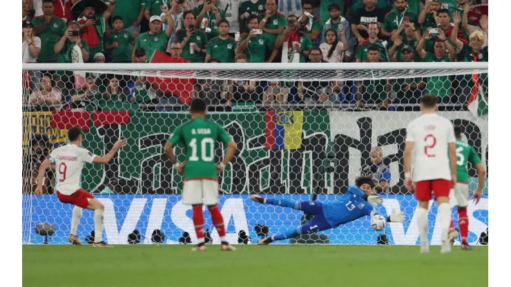 El argentino que le dio vida a la Selección: Ochoa reconoció quien lo preparó para el penal de Lewandowski