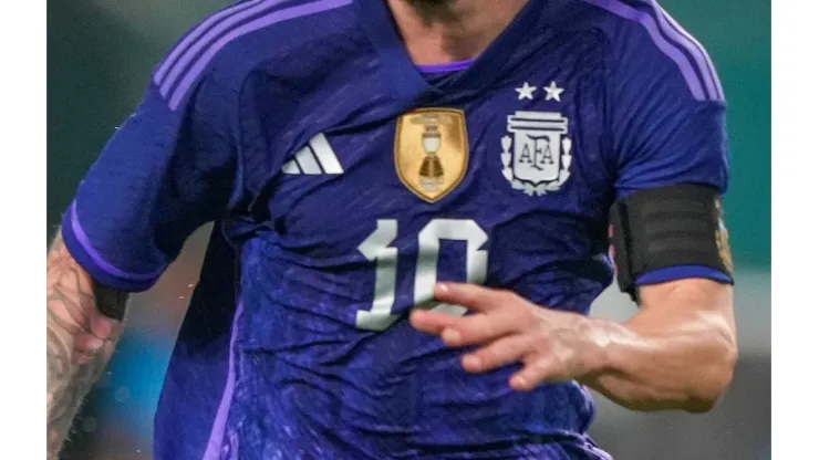 ¿Por que Argentina jugará con la camiseta violeta ante Polonia?