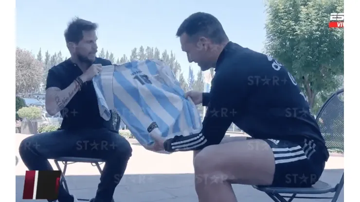 VIDEO | El especial regalo de Vignolo para Scaloni