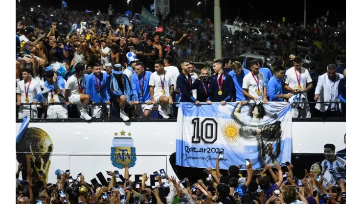 Festeja todo el país: Cómo será y cuanto dura el recorrido de la Selección con la copa