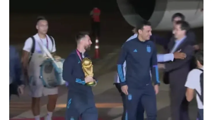 Hay video del momento exacto: quién es el famoso político que Messi no saludó por pedido del Chiqui Tapia