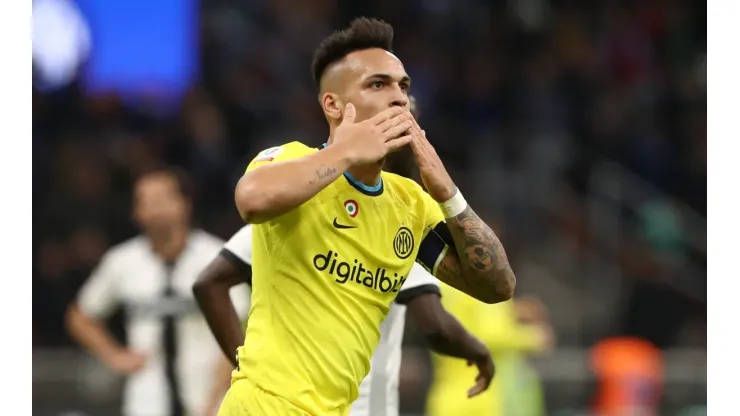 VIDEO | La colgó del ángulo: el golazo de Lautaro Martínez para darle vida a Inter