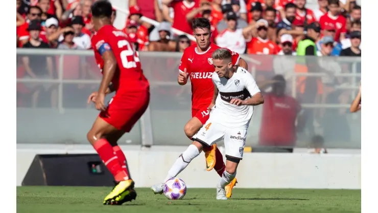 Platense fue eficaz y se quedó con el triunfo ante Independiente en Avellaneda