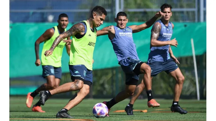 ¿Cuándo debutará Paolo Guerrero en Racing?