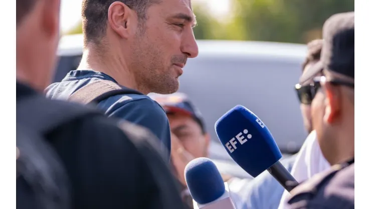 Scaloni sorprendió a todos y apareció en El Salvador: ¿A qué viajó el DT de la Selección?