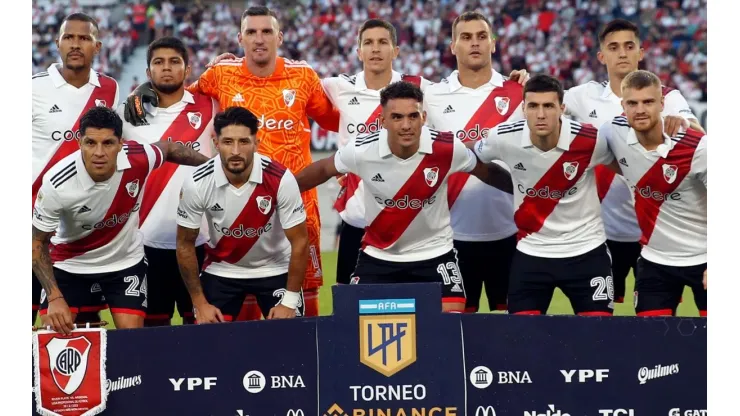 River busca acceder a 16vos de final si supera a Racing de Córdoba.
