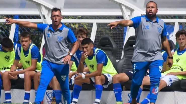 Conmoción en Vélez: falleció DT de la Reserva en pleno partido ante Racing