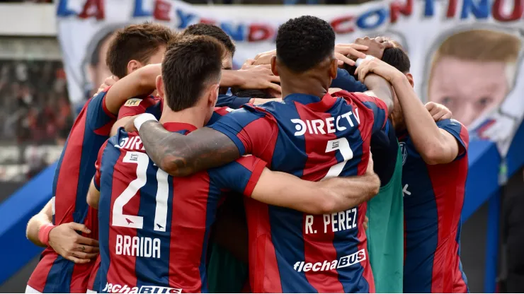 San Lorenzo no se baja de la pelea: venció 2 a 0 a Instituto y le mete presión a River