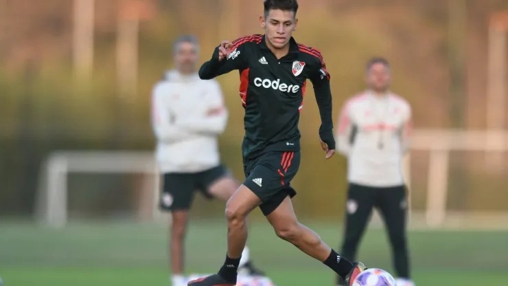 El número de camiseta que usará el Diablito Echeverri en su debut en la Primera de River