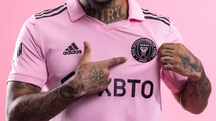 La camiseta rosa del Inter Miami que es furor.
