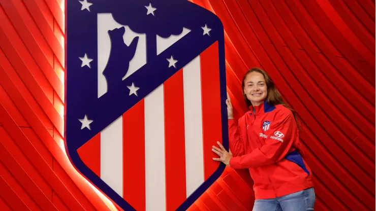 Ella sí sigue: el Atlético Madrid le renovó el contrato a Estefanía Banini