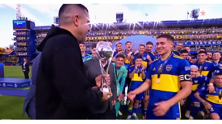 VIDEO | No se vio: el gesto de Riquelme a los juveniles de Boca tras consagrarse campeones