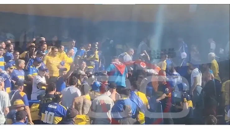 VIDEO | Descubrieron a un hincha de River infiltrado en la tribuna de Boca: se fue en camilla