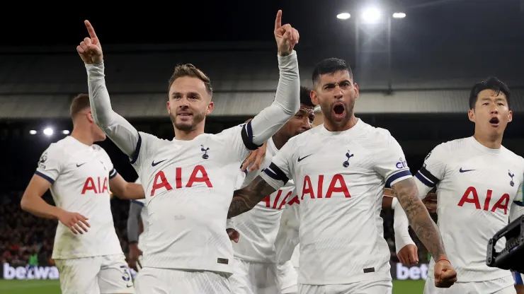 Tottenham suma 26 puntos de 30 y es líder en la Premier
