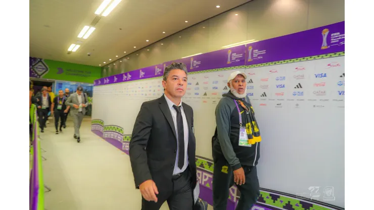 Marcelo Gallardo ya está en el estadio, listo para el partido.