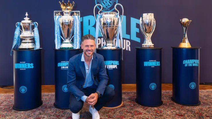 Demichelis visitó al Manchester City y los hinchas de River propusieron un trueque