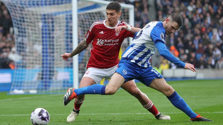 Nottingham Forest, con Nico Domínguez y Montiel, corren riesgo de descenso post sanción.
