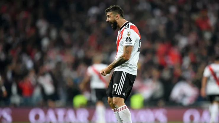 Lucas Pratto con la camiseta de River.
