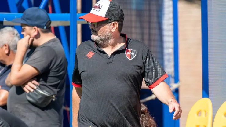 El cuatro veces campeón con Newell's regresó al club para ascender a Primera División al equipo de fútbol femenino.
