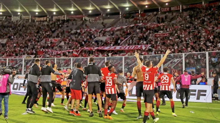 Estudiantes es el campeón del fútbol argentino.
