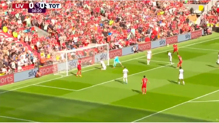 VIDEO | La heroica salvada de Cuti Romero para evitar un golazo de Liverpool ante Tottenham