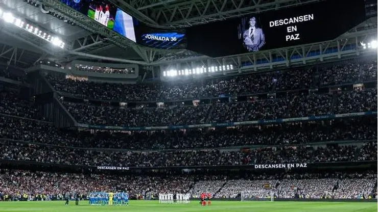 El Real Madrid le dedicó un minuto de silencio a César Luis Menotti en la previa de partido con el Alavés.
