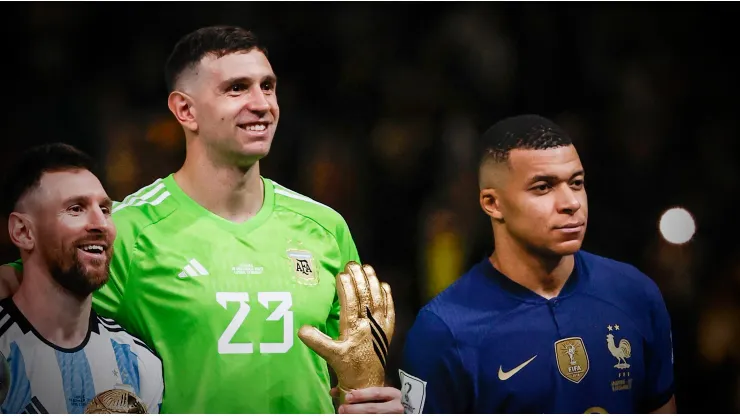 Messi, Dibu Martínez y Mbappé en la entrega de premios de la final de Qatar 2022.
