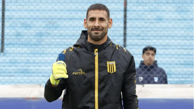 Se fue libre de Boca y quiere eliminarlo como capitán de Almirante Brown: "Son un equipo con altibajos"