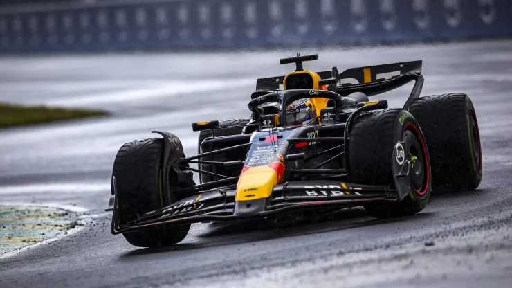 Max Verstappen lidera la temporada con Red Bull.
