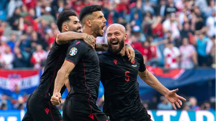 Klaus Gjasula, de villano a héroe: gol en contra, redención y empate agónico para Albania