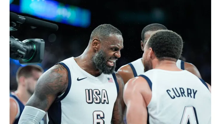 LeBron James y Stephen Curry, las máximas figuras del "Dream Team" de París 2024.
