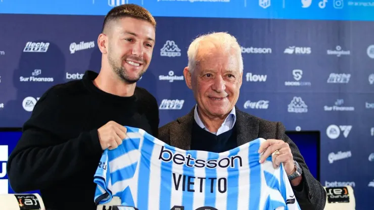 Luciano Vietto en su regreso a Racing.
