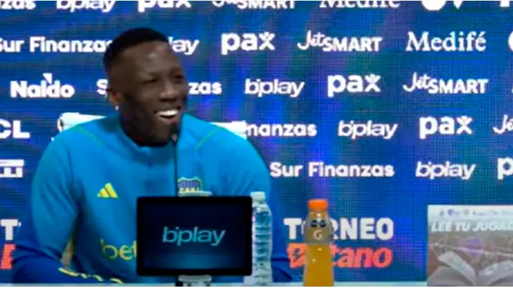 La inesperada reacción de Luis Advíncula ante una pregunta sobre la final de Madrid: "Increíble"