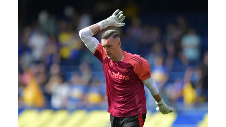 Franco Armani ya se mueve en La Bombonera.