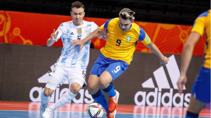 En simultáneo, se disputan dos mundiales de futsal.
