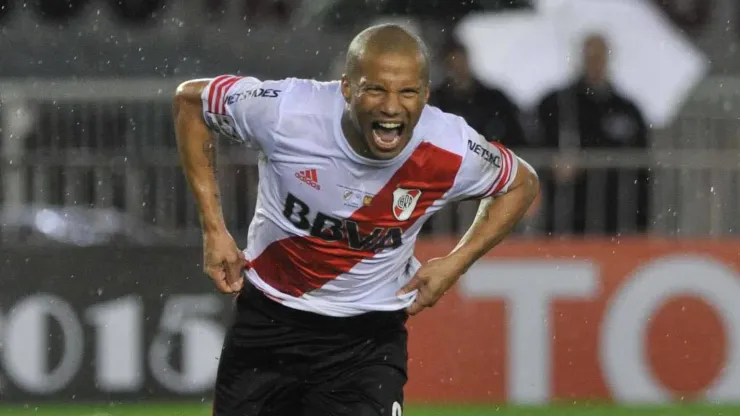 Carlos Sánchez grita su gol ante Tigres en la final de la Libertadores 2015
