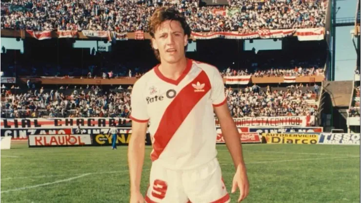 Ariel Beltramo con la camiseta de River.
