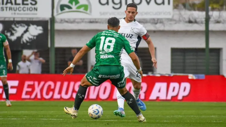 Duelo picante entre Sarmiento e Independiente.
