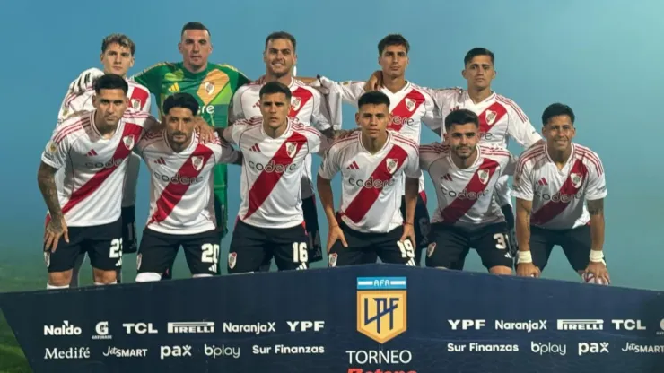 Los once titulares de River frente a Independiente Rivadavia.
