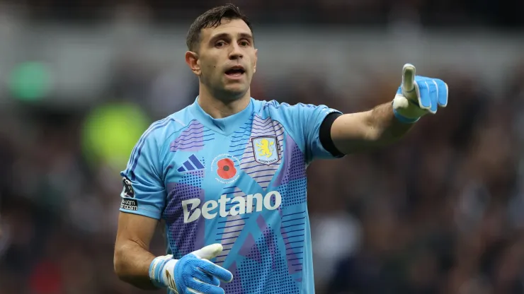 El Aston Villa de Emiliano Martínez recibe a La Vecchia Signora.
