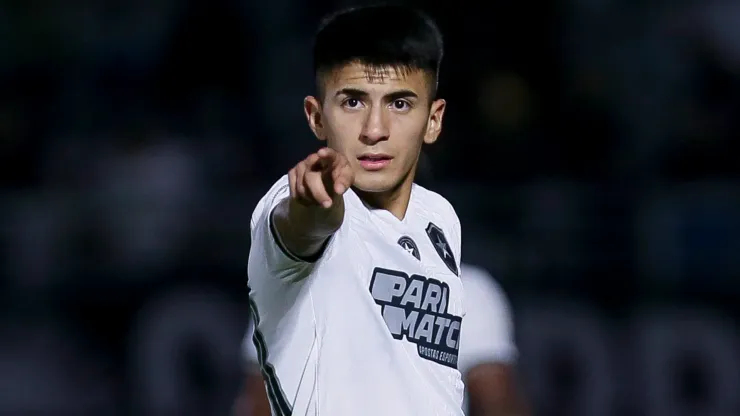 Thiago Almada, figura de Botafogo.
