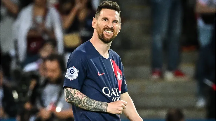 L'Equipe lanzó un nuevo dardo a Lionel Messi bajo el marco del interés del PSG por Mohamed Salah.
