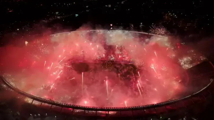 El recibimiento de los hinchas de River ante Atlético Mineiro.
