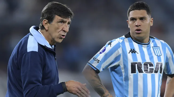 Gustavo Costas definió quién reemplazará a Juanfer Quintero en Racing