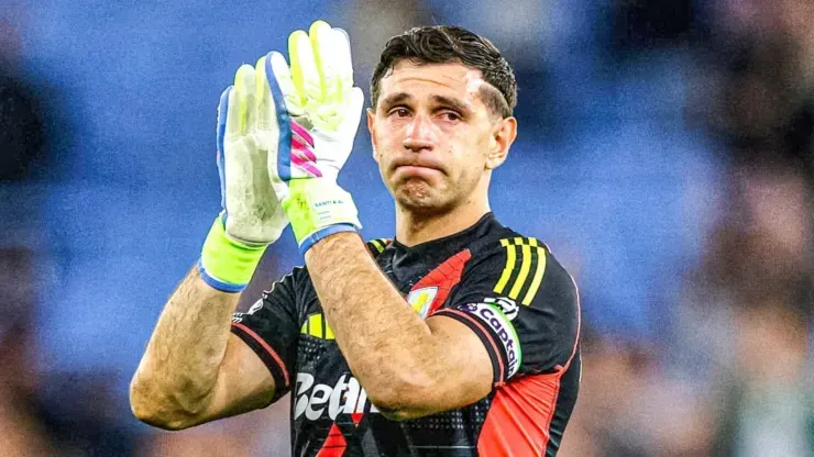 Dibu Martínez, a pleno llanto en lo que pudo haber sido su último partido en Villa Park.