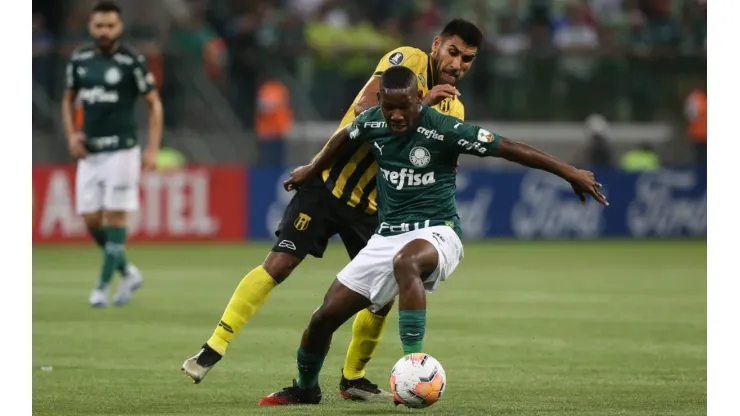 Luxa abre o jogo sobre disputa entre Patrick de Paula e Ramires