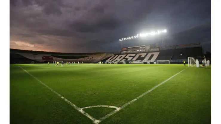 Chefe de DM do Vasco fala sobre volta do futebol